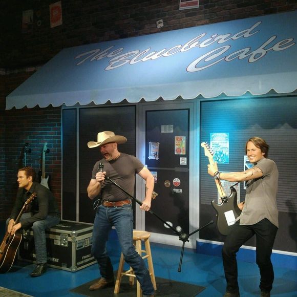 Meet your Posher, Mark - Picture 1 of 1